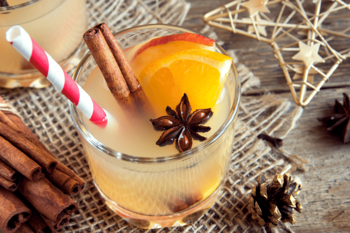 seasonal-ingredients-elevate-your-holiday-drinks-cinnamon-star-anise