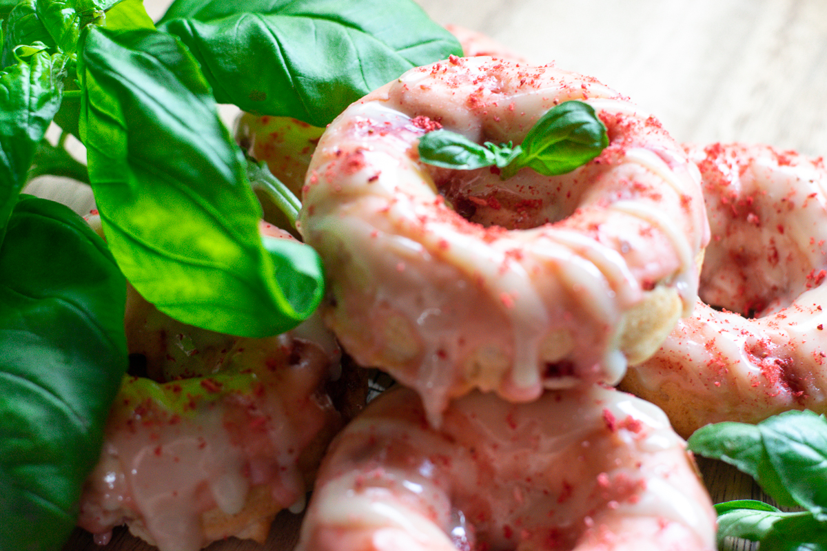 strawberry-basil-donuts